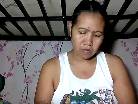 Snapshot of _SweetSmile chatting on April 20, 8:54 pm SweetSmile online show from April 20, 8:54 pm