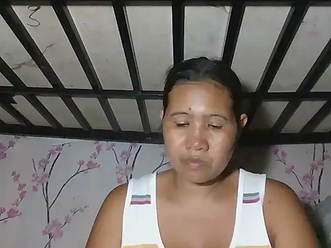 Snapshot of _SweetSmile chatting on May 2, 1:49 pm SweetSmile online show from May 2, 1:49 pm