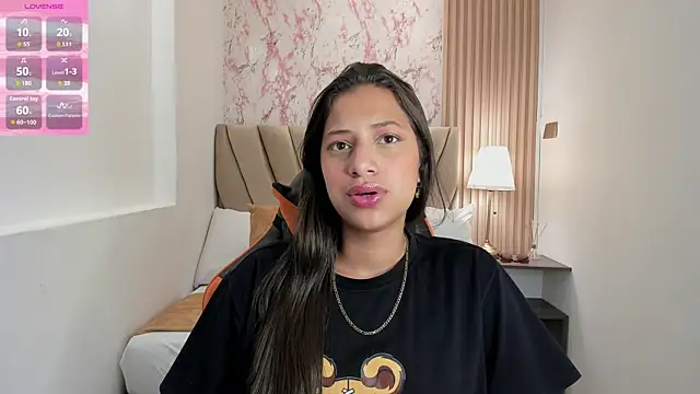 Snapshot of Atiena_ chatting on April 15, 6:48 pm Atiena online show from April 15, 6:48 pm