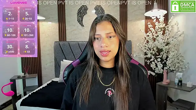 Snapshot of Atiena_ chatting on April 29, 7:20 pm Atiena online show from April 29, 7:20 pm