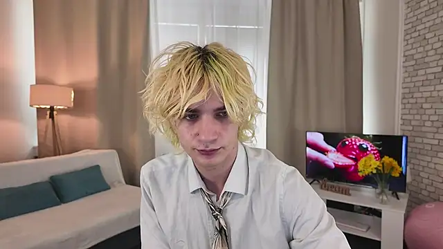 JameMilann online show from May 13, 1:08 pm