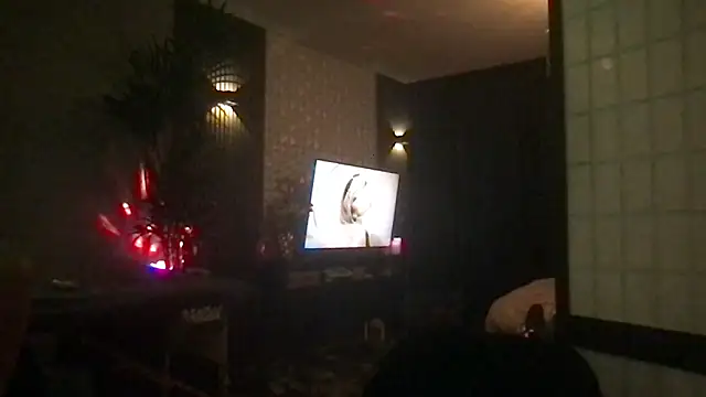 Snapshot of BlondSeduction chatting on April 3, 8:40 pm BlondSeduction online show from April 3, 8:40 pm