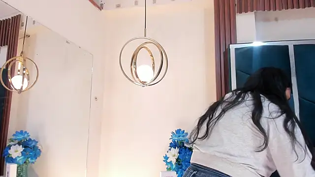 AprilMiiller online show from May 16, 12:59 pm