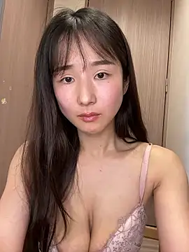 Snapshot of Hinako_0012 chatting on April 27, 3:48 am Hinako 0012 online show from April 27, 3:48 am
