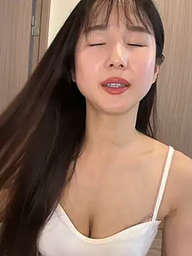 Snapshot of Hinako_0012 chatting on June 15, 4:15 am Hinako 0012 online show from June 15, 4:15 am