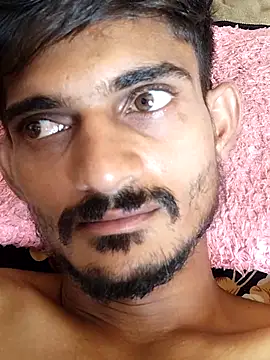 Snapshot of power_houseboy chatting on April 5, 10:12 am power houseboy online show from April 5, 10:12 am