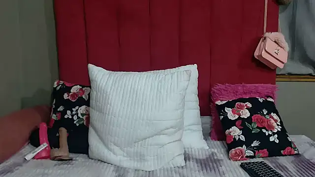 PinkyxGodess online show from May 24, 8:25 pm