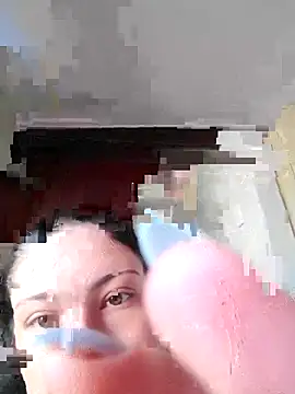 Snapshot of Hildaqii chatting on June 27, 11:37 am Hildaqii online show from June 27, 11:37 am
