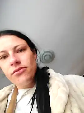 Snapshot of Hildaqii chatting on July 9, 11:58 am Hildaqii online show from July 9, 11:58 am