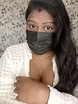 Romantic Woman online show from April 19, 5:23 pm