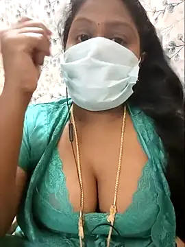 Romantic Woman online show from April 20, 7:15 pm