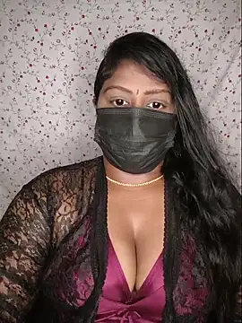 Snapshot of Romantic_Woman chatting on June 20, 6:22 pm Romantic Woman online show from June 20, 6:22 pm