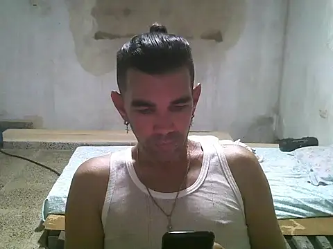 Brian8969 online show from April 8, 12:43 am