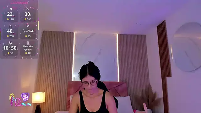 Snapshot of clairemillerx chatting on May 30, 2:36 pm clairemillerx online show from May 30, 2:36 pm