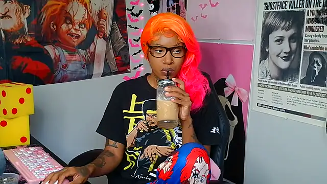 spookiebaddie online show from July 19, 6:55 pm