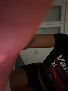 Snapshot of zensorial chatting on April 4, 7:33 pm zensorial online show from April 4, 7:33 pm