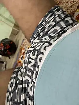 Biglolipopblack online show from April 4, 4:37 pm