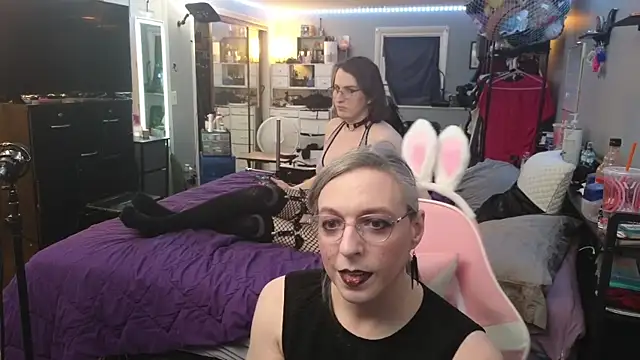 PolyCircus online show from April 22, 3:53 am
