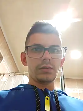 Snapshot of ENzFa chatting on April 4, 3:27 am ENzFa online show from April 4, 3:27 am