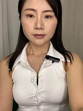 yaya0302 online show from April 17, 3:31 am