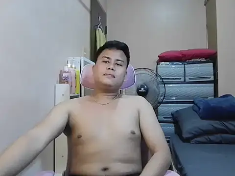 tipsy butter online show from April 29, 5:30 pm