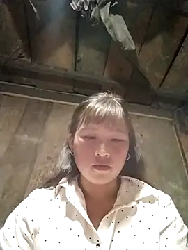 Snapshot of Yo-must chatting on April 4, 10:46 am Yo-must online show from April 4, 10:46 am