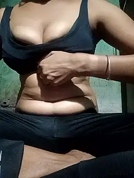Snapshot of sexy_pakhii chatting on April 9, 1:05 pm sexy pakhii online show from April 9, 1:05 pm