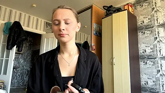 Snapshot of AiConzemius chatting on April 5, 9:28 am AiConzemius online show from April 5, 9:28 am