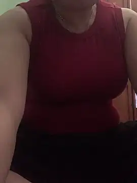 Snapshot of __Evelyn__ chatting on April 5, 6:32 am Evelyn online show from April 5, 6:32 am