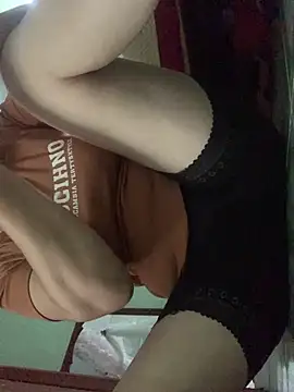   Evelyn   online show from May 18, 2:07 am