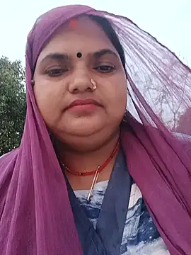 Snapshot of Desi_hot_bhabhi01 chatting on May 31, 1:18 pm Desi hot bhabhi01 online show from May 31, 1:18 pm