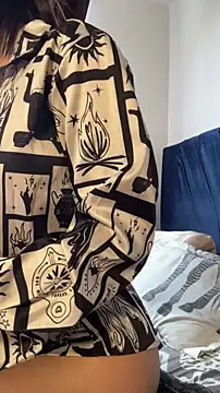 Snapshot of AlmaSajor_ chatting on July 20, 2:52 pm AlmaSajor online show from July 20, 2:52 pm