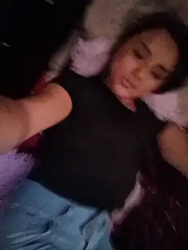 Snapshot of Valentina_Narvaez chatting on June 1, 10:33 pm Valentina Narvaez online show from June 1, 10:33 pm