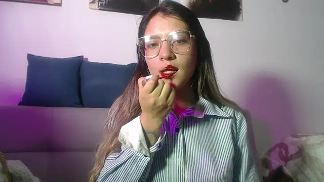 Snapshot of hannajonnes1 chatting on April 6, 11:38 pm hannajonnes1 online show from April 6, 11:38 pm
