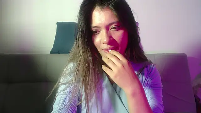 Snapshot of hannajonnes1 chatting on April 15, 1:01 am hannajonnes1 online show from April 15, 1:01 am