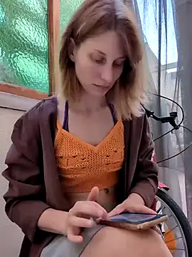 Julialexxxx online show from July 9, 6:17 am