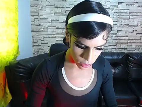 Snapshot of stefani_robles chatting on April 26, 1:42 pm stefani robles online show from April 26, 1:42 pm