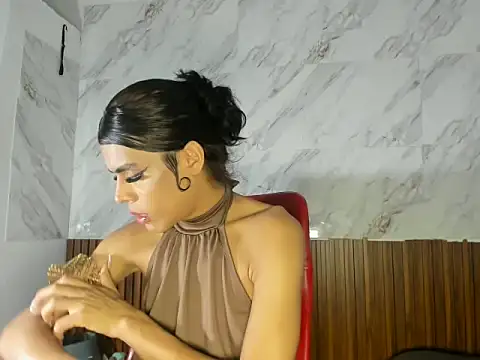 Snapshot of stefani_robles chatting on June 7, 11:19 pm stefani robles online show from June 7, 11:19 pm
