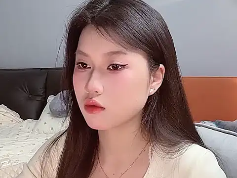 Snapshot of Abby686868 chatting on April 11, 2:27 am Abby686868 online show from April 11, 2:27 am