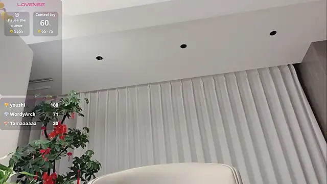 Snapshot of tingting-youu chatting on April 20, 1:03 pm tingting-youu online show from April 20, 1:03 pm
