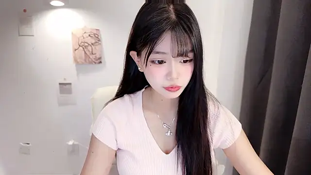 Snapshot of Kitteovo chatting on July 10, 10:40 am Kitteovo online show from July 10, 10:40 am