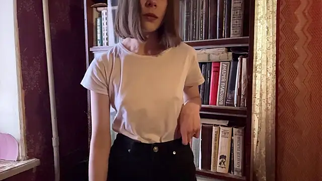 curtl tl online show from April 11, 6:40 am