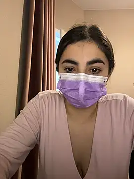 Snapshot of AnnieCartier chatting on April 6, 7:31 am AnnieCartier online show from April 6, 7:31 am