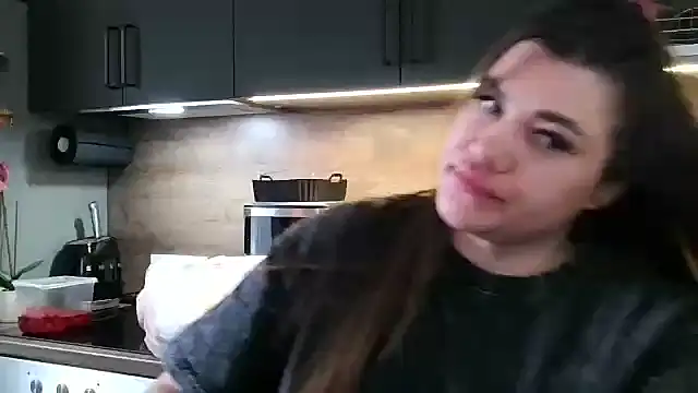 Snapshot of miss_preggie chatting on April 9, 1:27 pm miss preggie online show from April 9, 1:27 pm