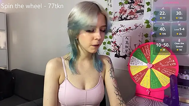 LunaBless online show from June 4, 3:07 pm
