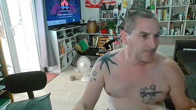 Snapshot of teddythebeer86 chatting on June 30, 2:40 pm teddythebeer86 online show from June 30, 2:40 pm