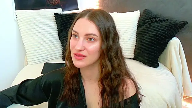 Snapshot of Amira_a chatting on May 29, 4:21 am Amira a online show from May 29, 4:21 am