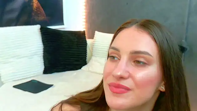 Snapshot of Amira_a chatting on June 25, 5:12 am Amira a online show from June 25, 5:12 am