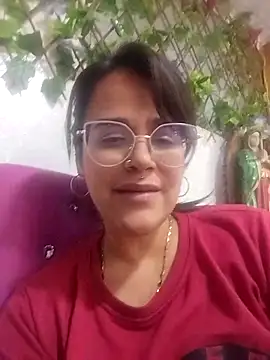 Snapshot of rochylinda chatting on April 30, 9:52 pm rochylinda online show from April 30, 9:52 pm