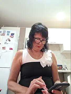 Snapshot of LaliaMia chatting on November 3, 4:03 am LaliaMia online show from November 3, 4:03 am